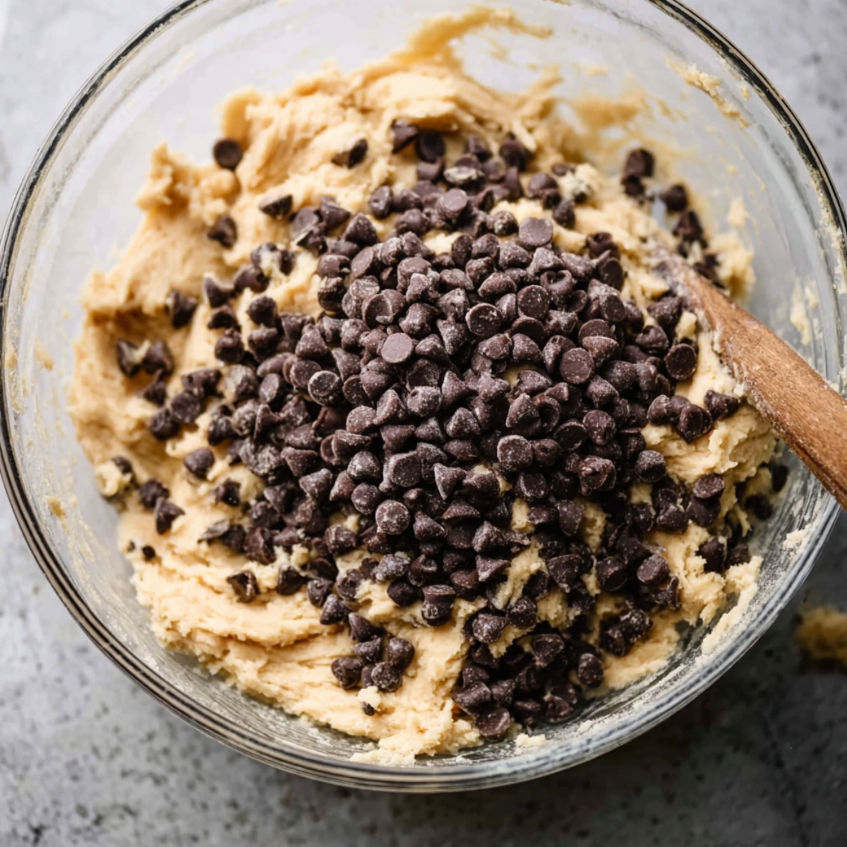 No-Bake Cookie Dough Truffles 10 Fold in the mini chocolate chips gently so they're evenly distributed throughout